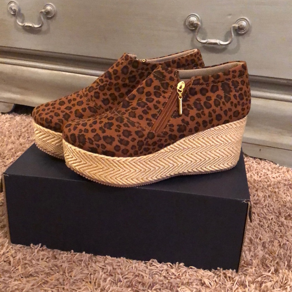 Leopard Wedge